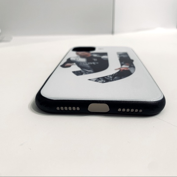 CR7 Case for IPhone 11 (6.1 inch) - Picture 4 of 7